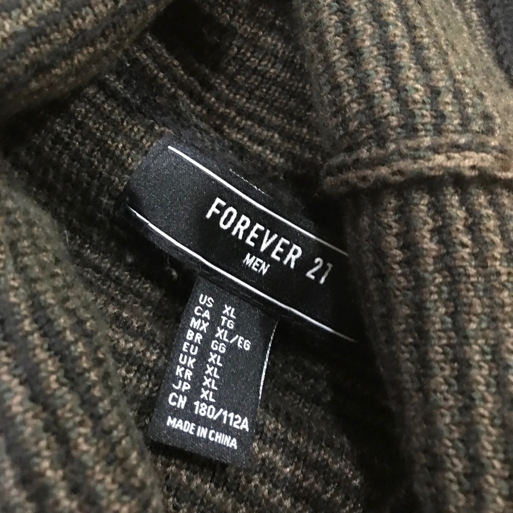 Forever 21 Men’s Woven, Turtleneck Sweatshirt